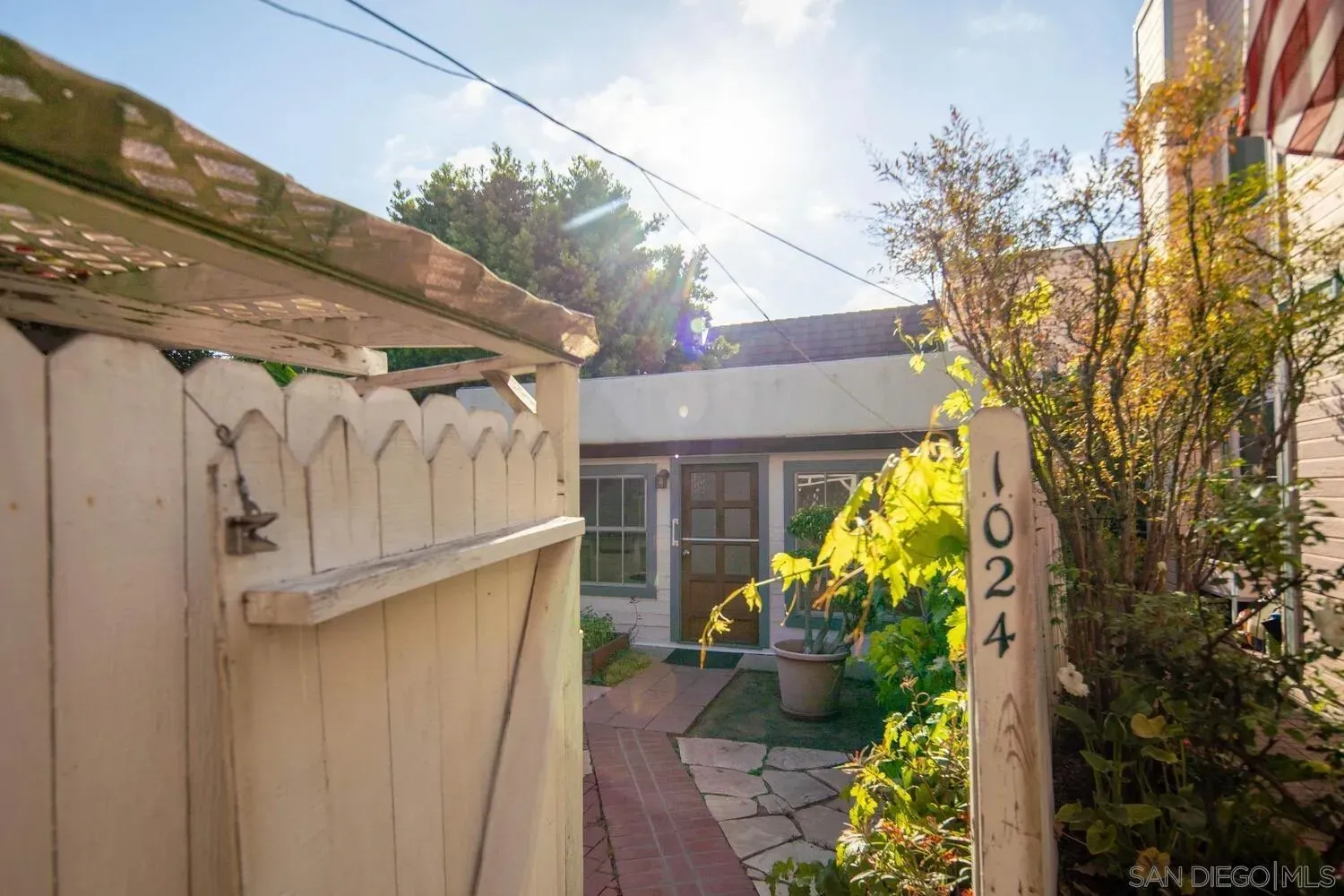 Coronado, California 92118, United States, 4 Bedrooms Bedrooms, ,4 BathroomsBathrooms,Residential,Active,159524