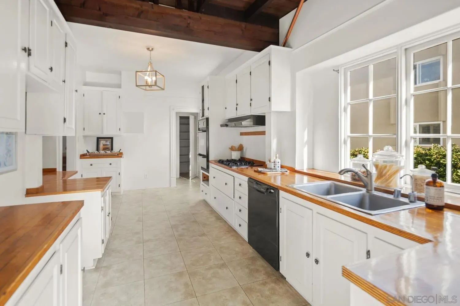 Coronado, California 92118, United States, 4 Bedrooms Bedrooms, ,4 BathroomsBathrooms,Residential,Active,159524