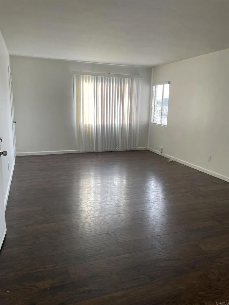 331 E 5th Street