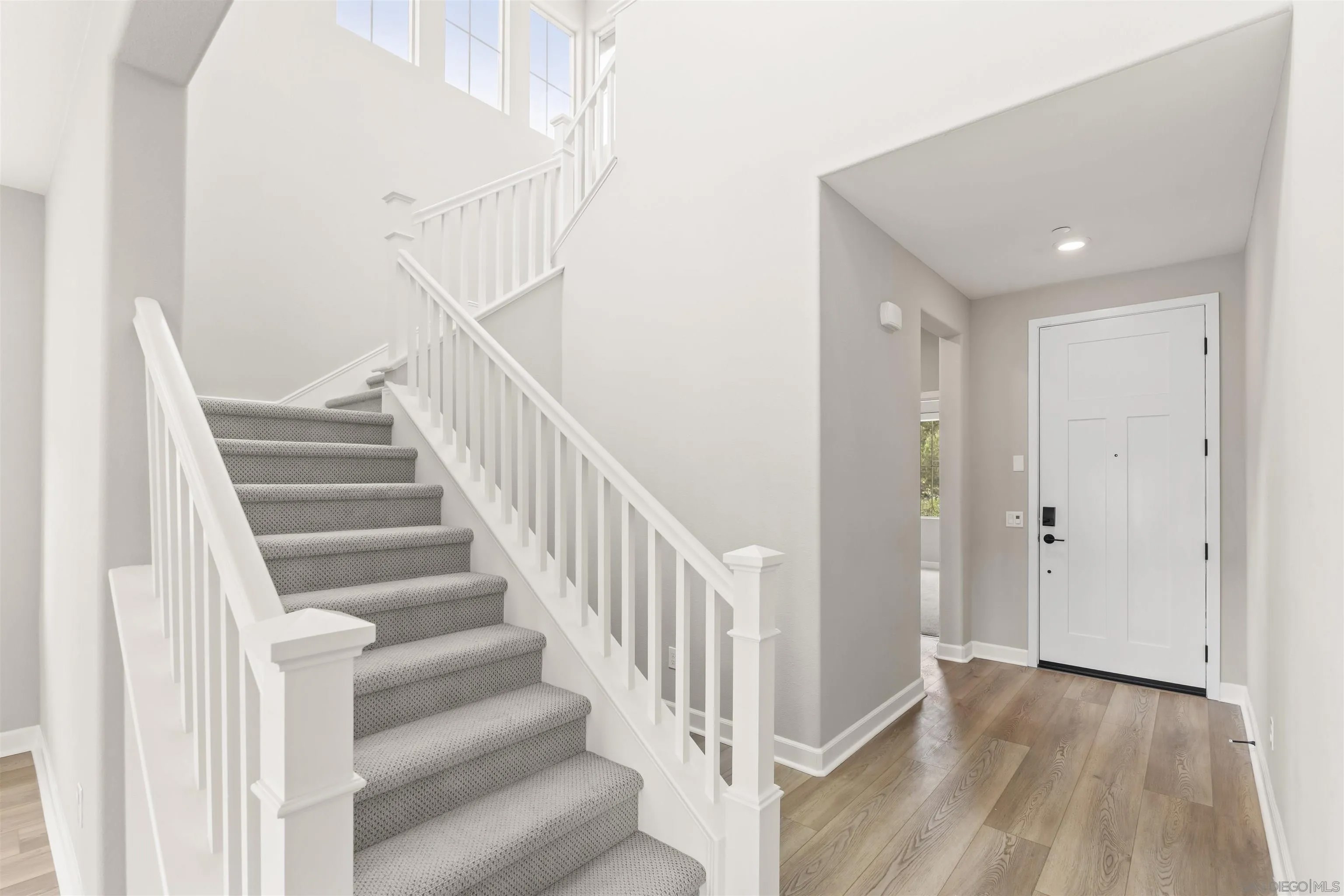 Welcome to this like new four bedroom, three bathroom home in the desi – image 19