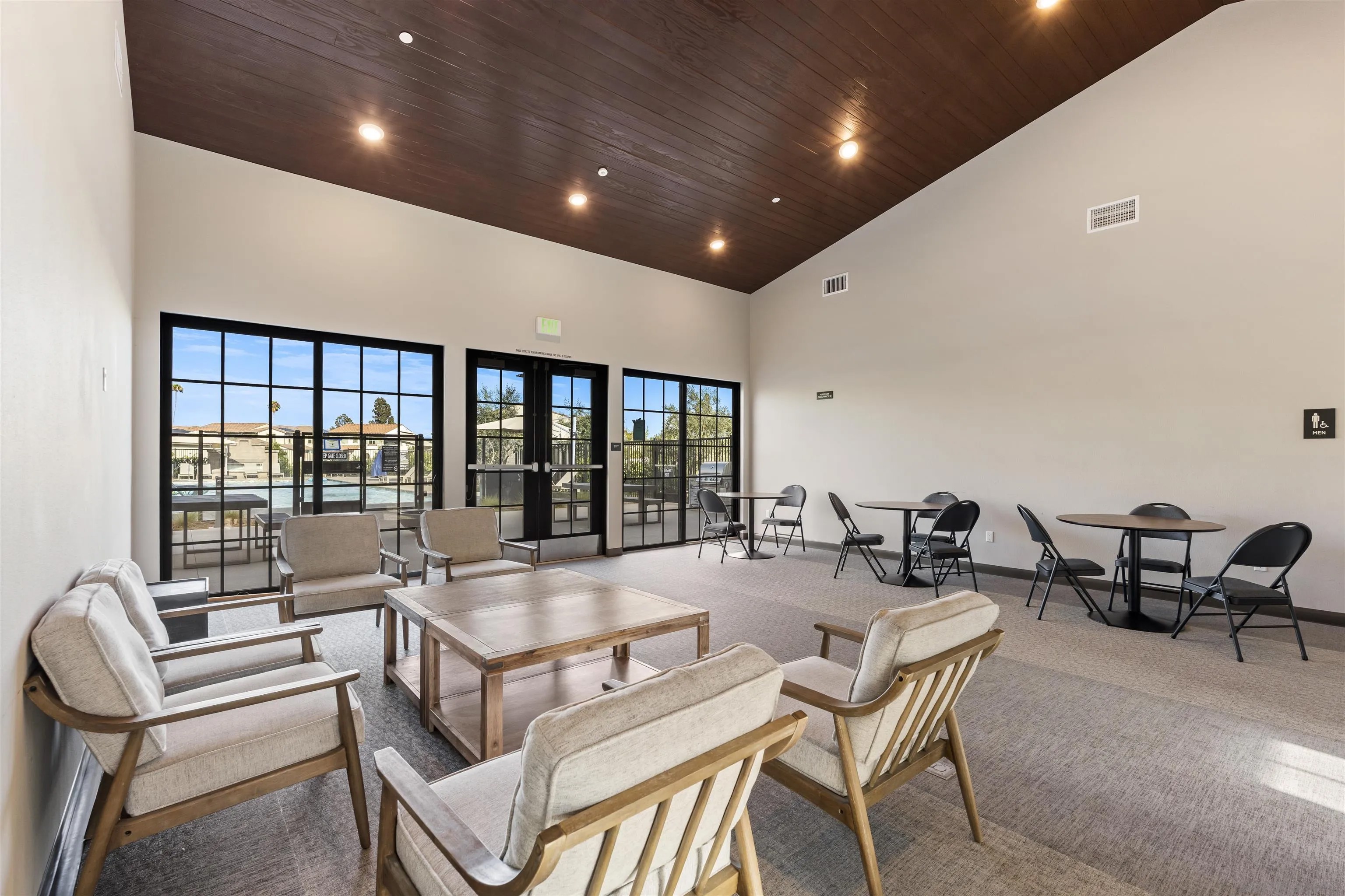 Welcome to this like new four bedroom, three bathroom home in the desi – image 56