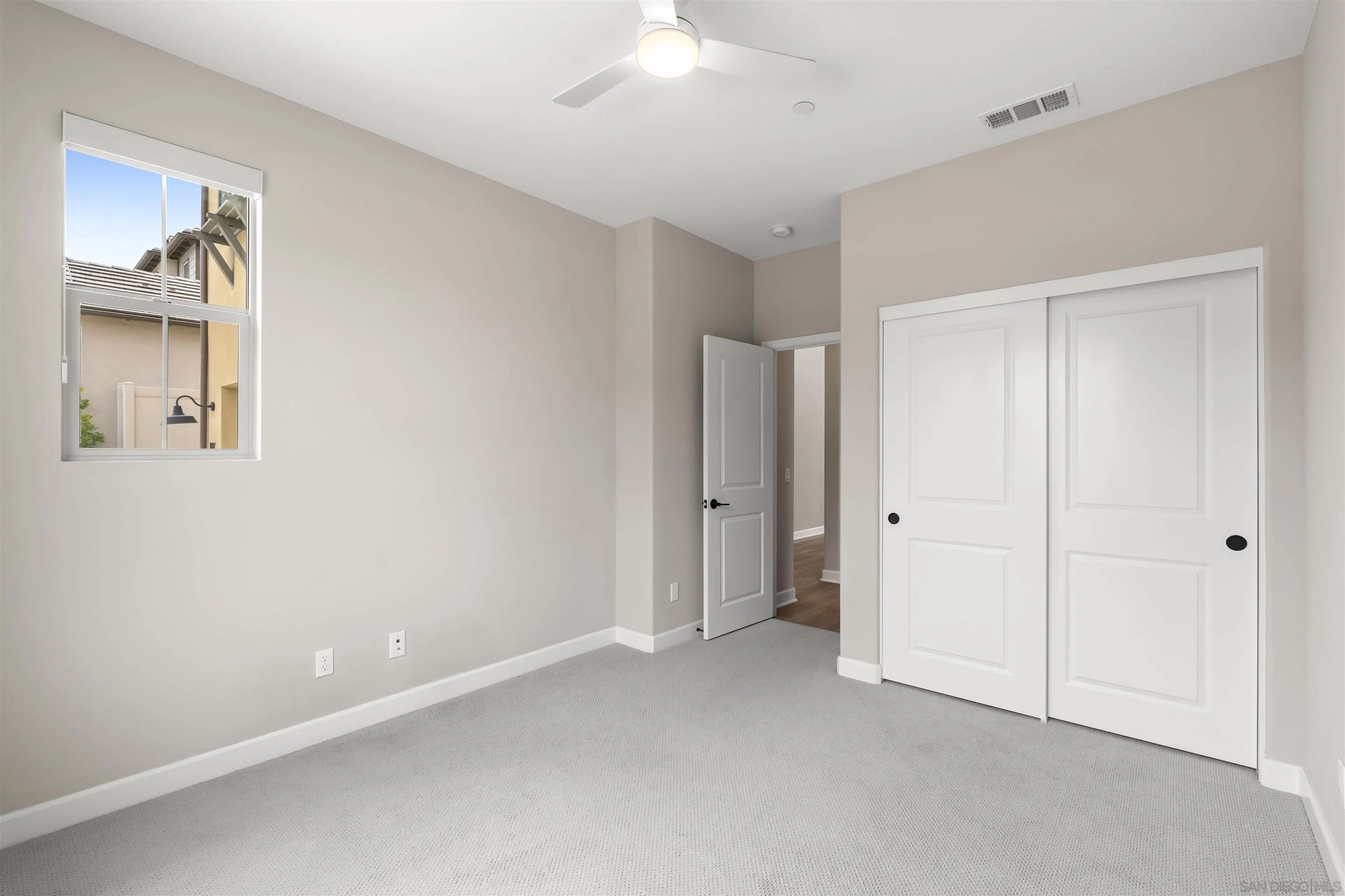 Welcome to this like new four bedroom, three bathroom home in the desi – image 17