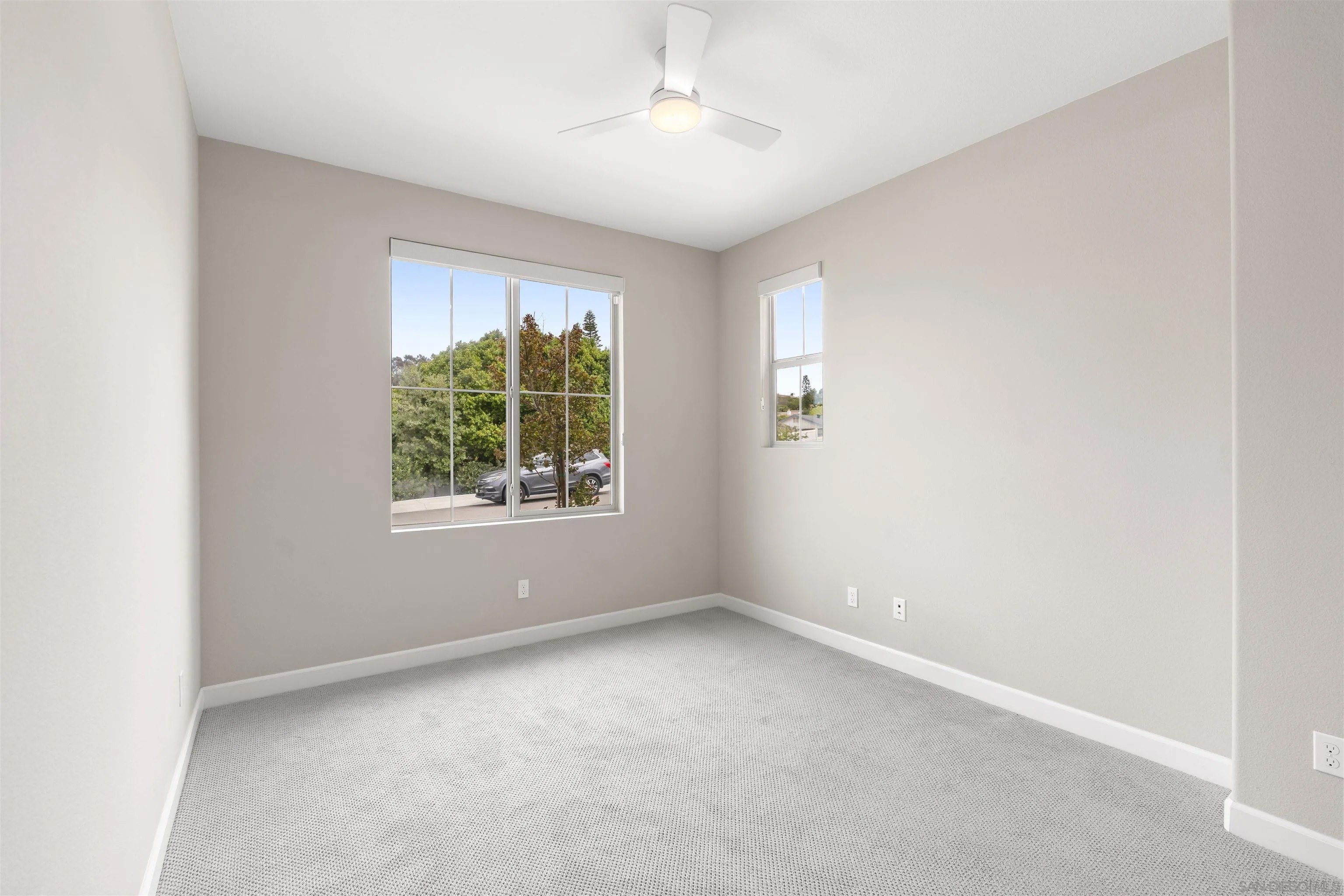 Welcome to this like new four bedroom, three bathroom home in the desi – image 16
