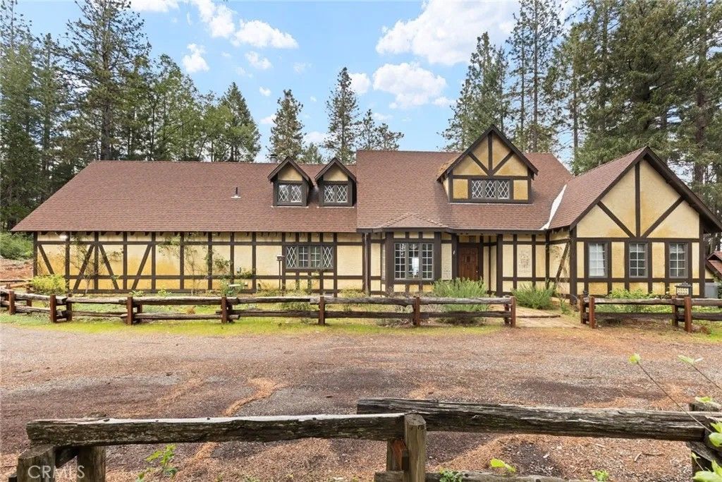 Photo of 5555 Platt Mountain, Forest Ranch, CA 95942 (MLS # SN26079667)