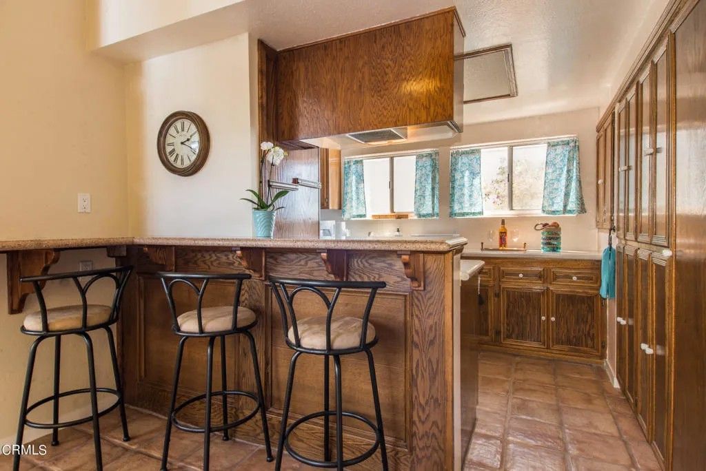 Photo of 207 Rossmore Drive, Oxnard, CA 93035 (MLS # V1-28437)