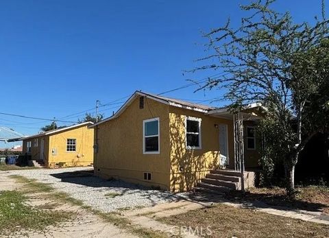 Photo of 4339 E 1st St, East Los Angeles, CA 90022 (MLS # CV25245363)
