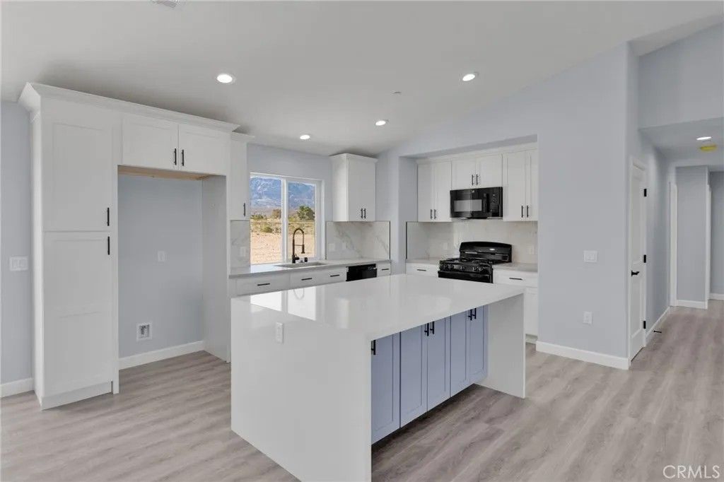 Photo of 36165 Sutter St, Lucerne Valley, CA 92356 (MLS # HD25243815)