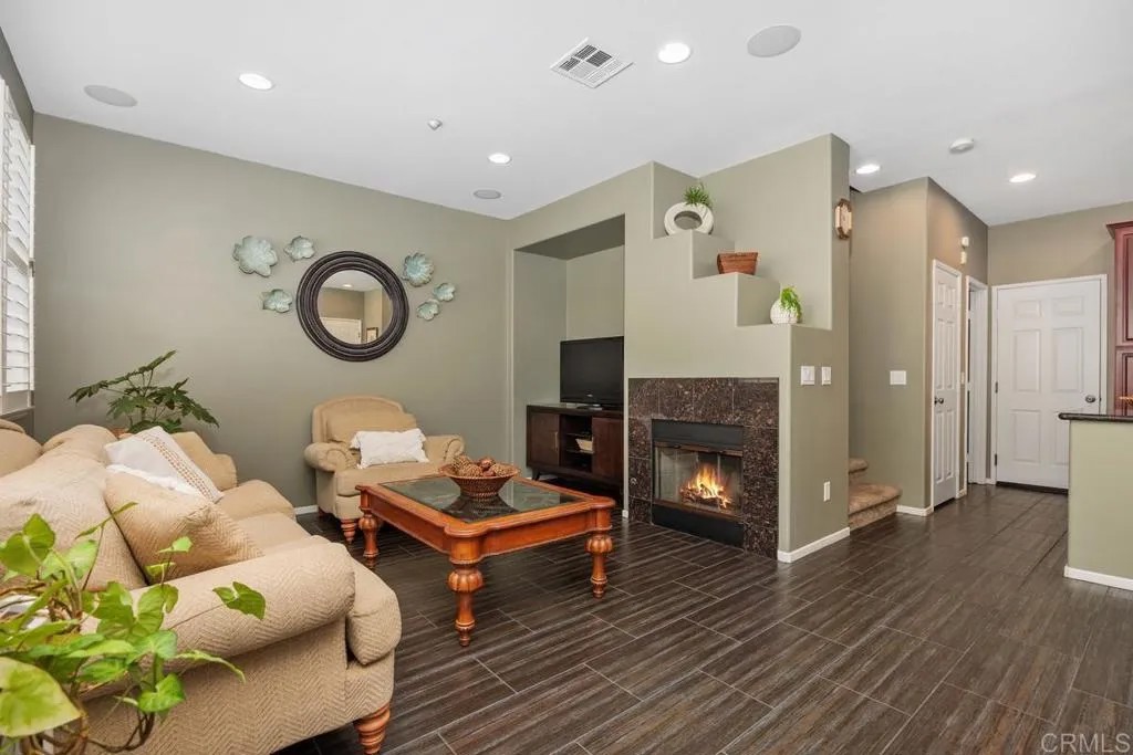 4014 BACKSHORE Court