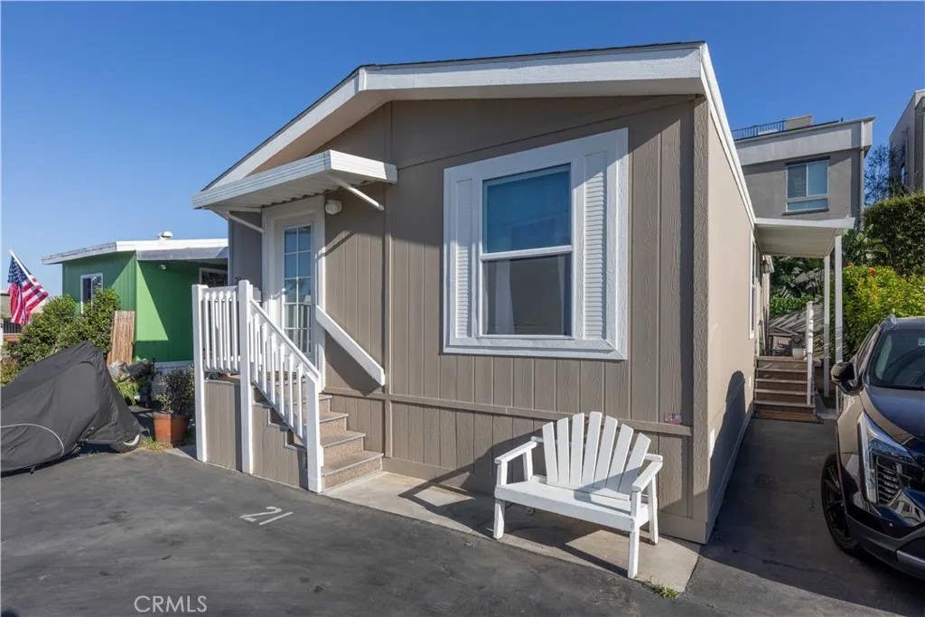 Photo of 1660 Whittier Ave #21, Costa Mesa, CA 92627 (MLS # PW26126450)