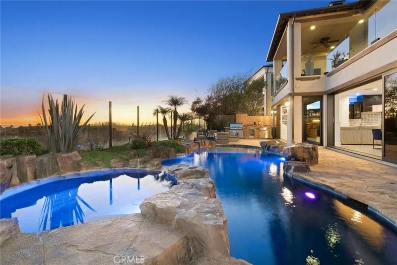 4682 Oceanridge