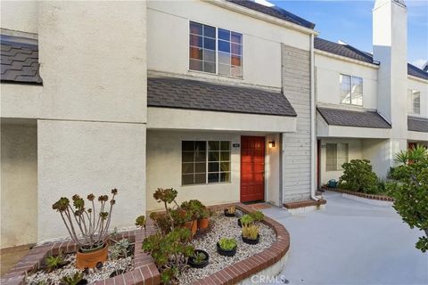 Photo of 618 N Howard St #122, Glendale, CA 91206 (MLS # DW25259521)