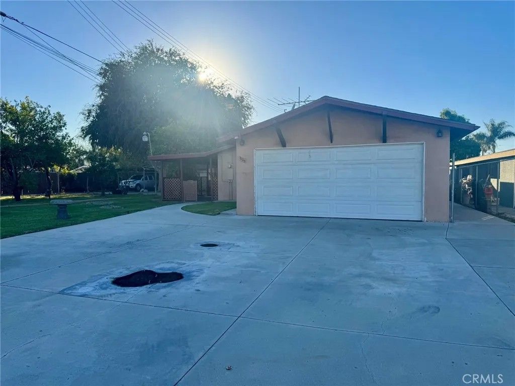 Photo of 639 N Currier St, Pomona, CA 91768 (MLS # CV25253824)