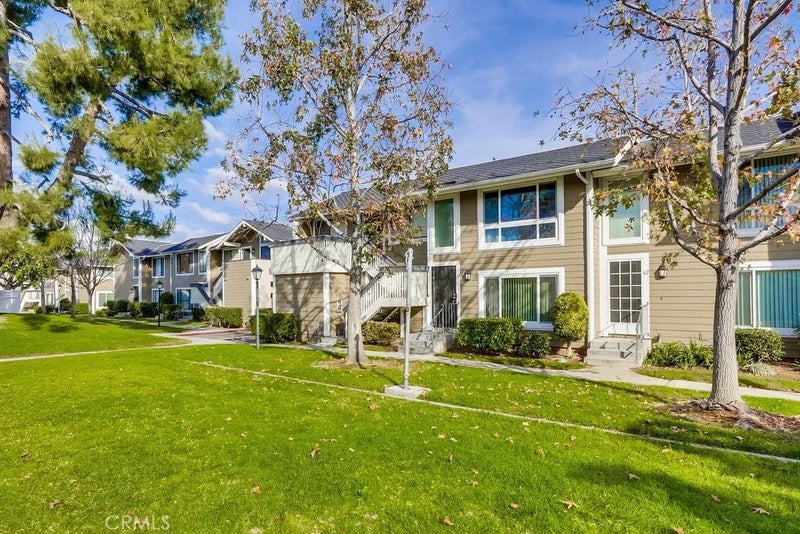 700 W Walnut Avenue 63