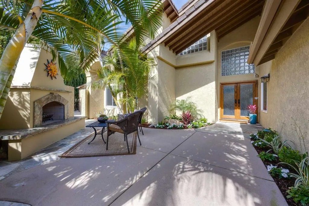 Photo of 1025 Monterey Vista Way, Encinitas, CA 92024 (MLS # NDP2602049)
