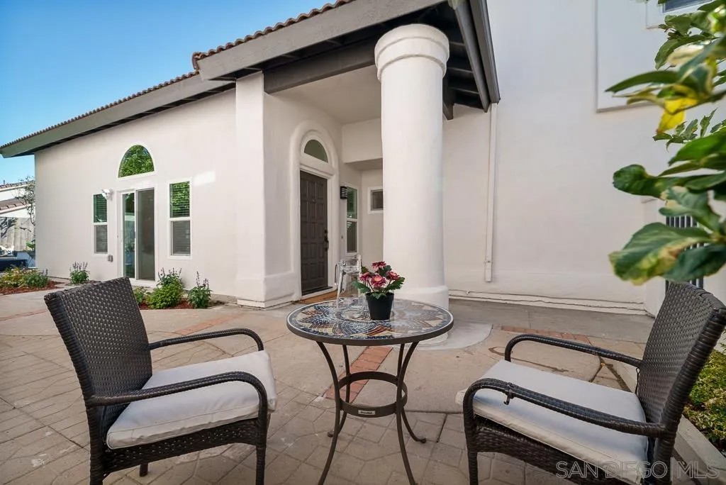 11289 Silver Buckle Way