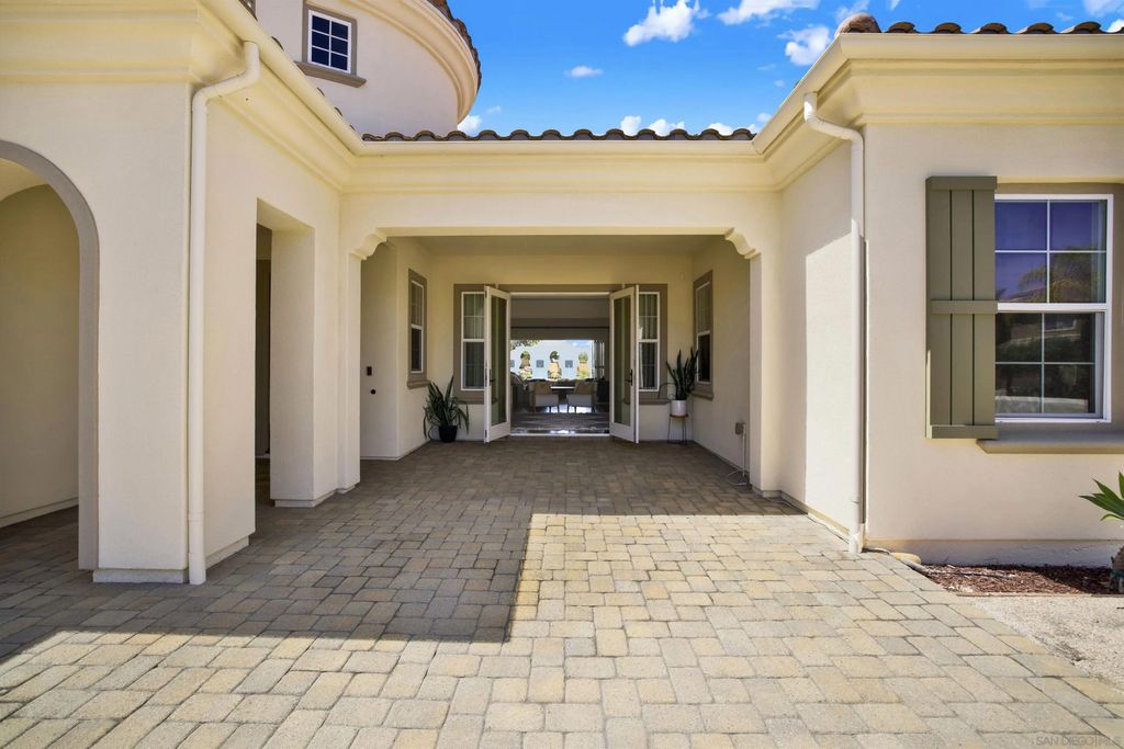 Photo of 15717 Montbury Pl, San Diego, CA 92131 (MLS # 260008832)