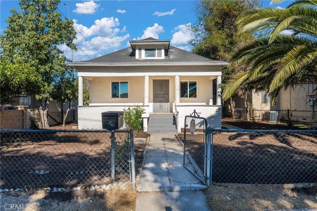 Photo of 1354 W Congress St, San Bernardino, CA 92410 (MLS # CV25279414)