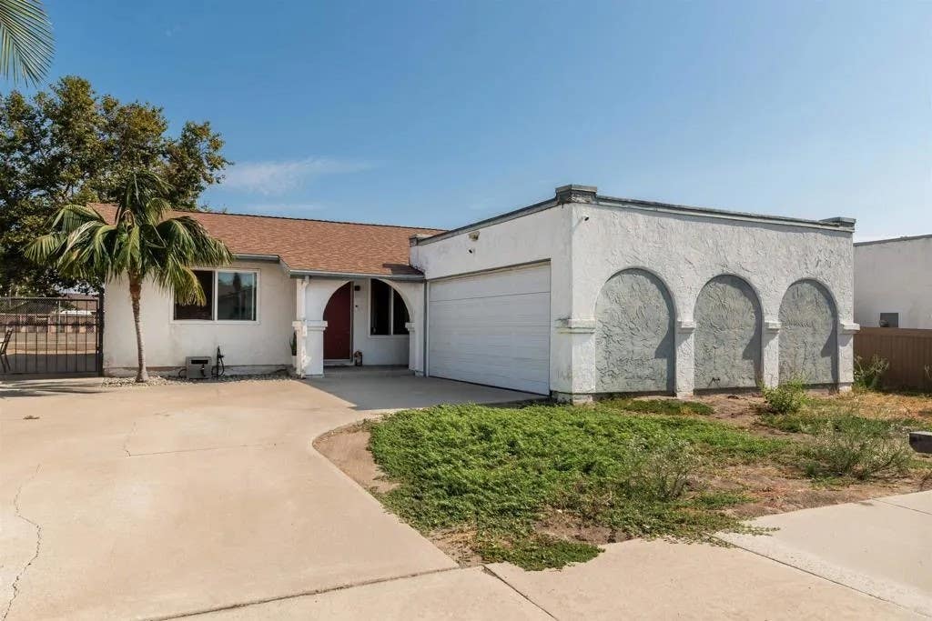 Photo of 106 Lancer Ave, Oceanside, CA 92058 (MLS # NDP2607645)
