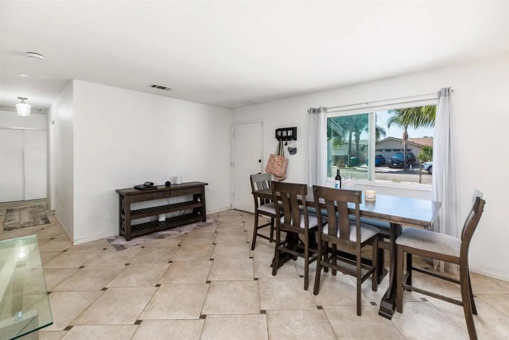 106 Lancer Ave