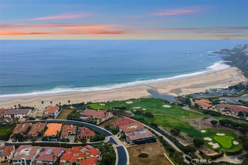 14 Ritz Cove