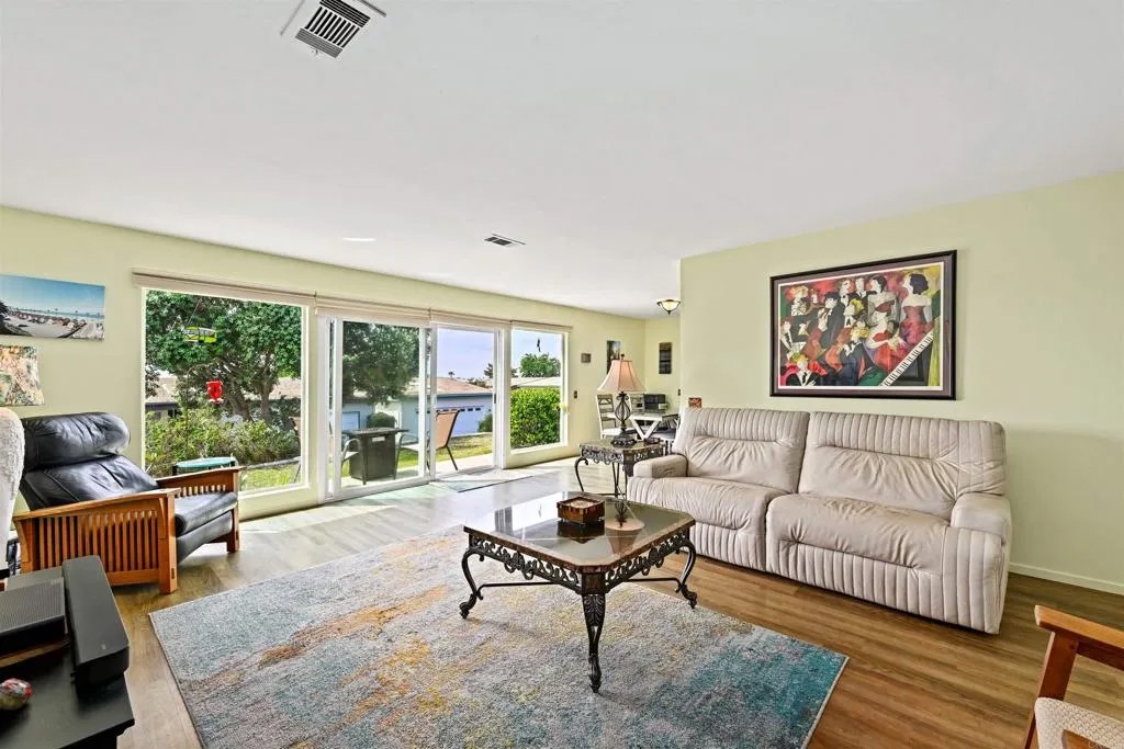 3808 Vista Campana South 11