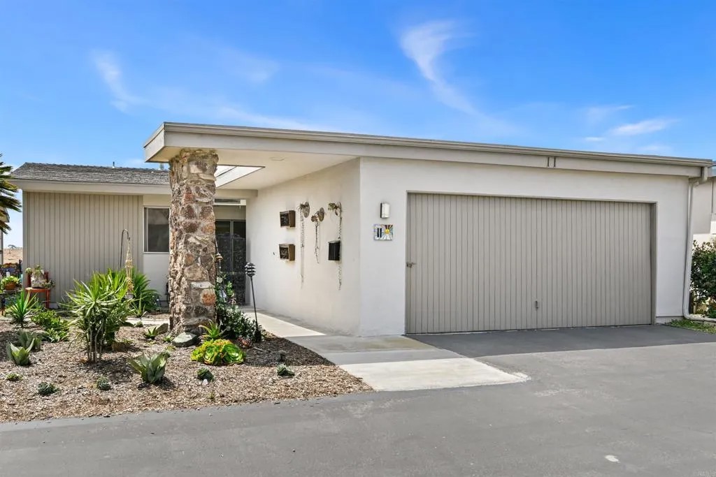 3808 Vista Campana South 11