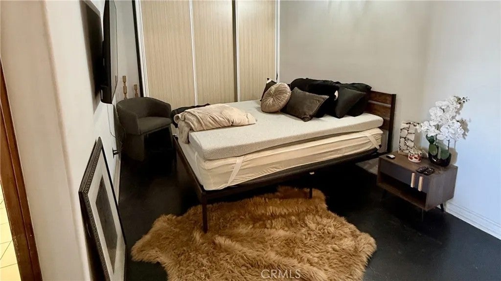 312 W 5th 1022