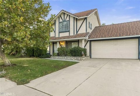 Photo of 39317 Beacon Ln, Palmdale, CA 93551 (MLS # PW25273380)