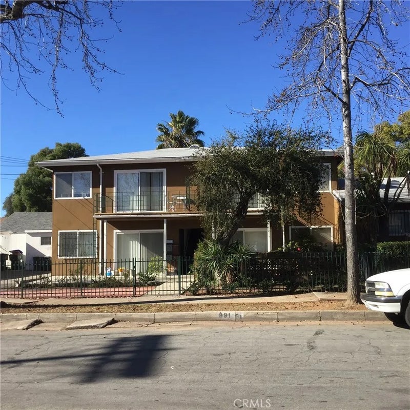 262 E Mountain Street