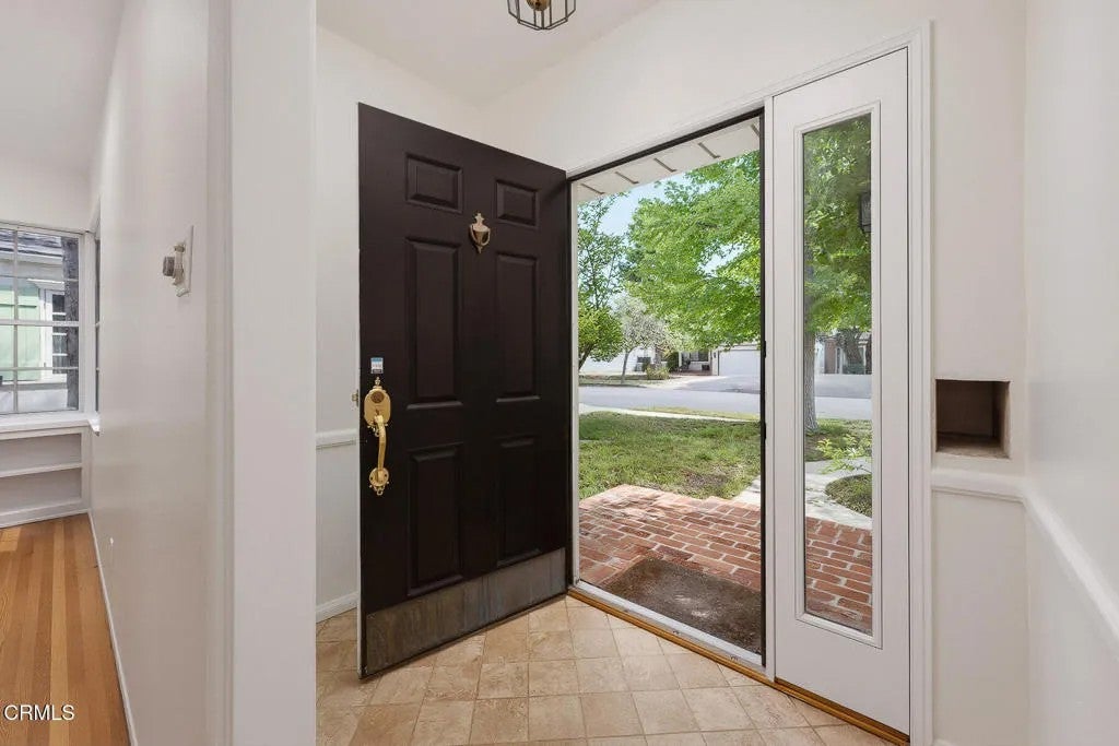 321 S Griffith Park Drive
