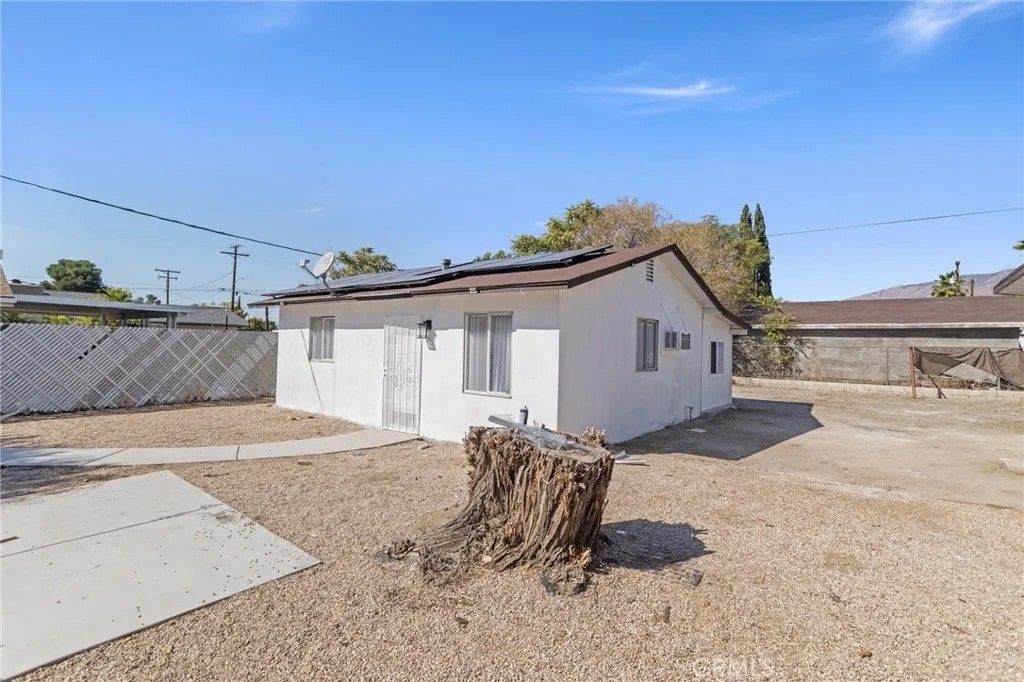 Photo of 255 W 6th St, San Jacinto, CA 92583 (MLS # PW25247539)