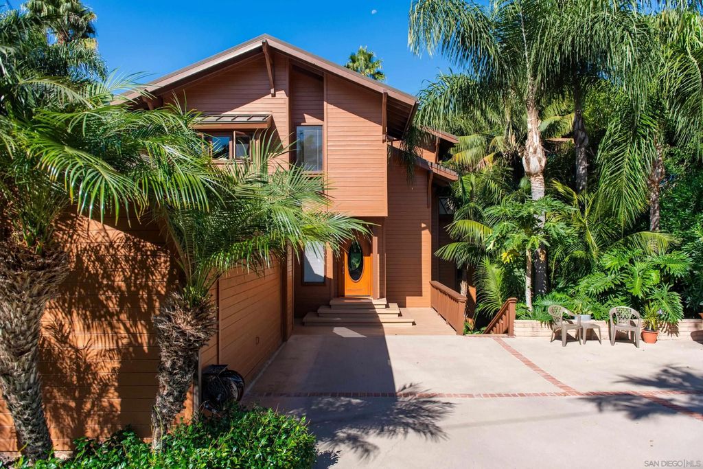 Photo of 714 Passiflora Ave, Encinitas, CA 92024 (MLS # 250045771)