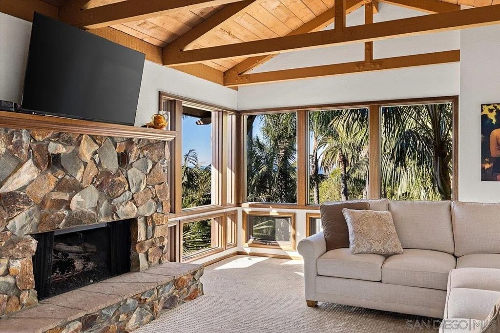 Photo of 714 Passiflora Ave, Encinitas, CA 92024 (MLS # 250045771)