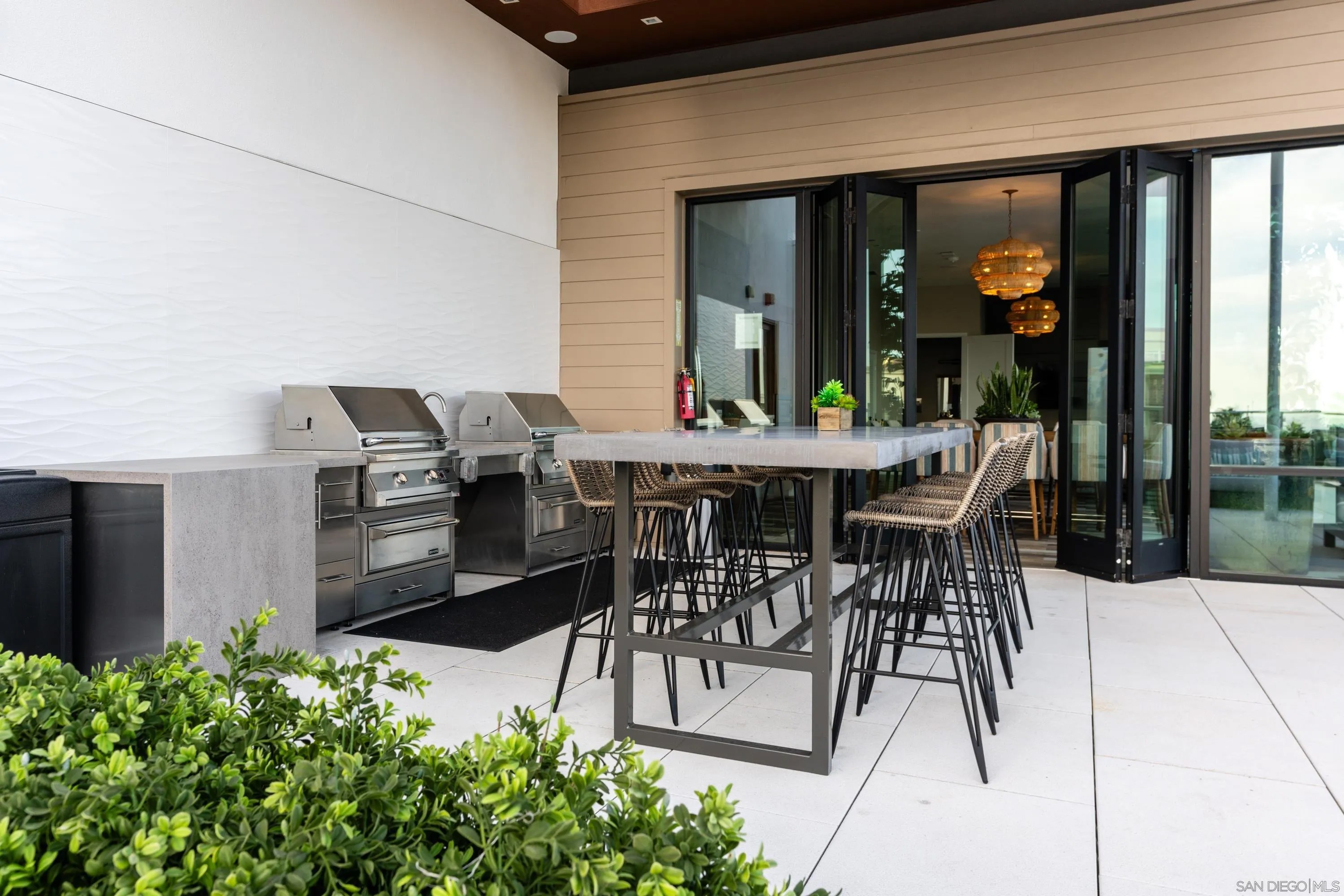 355 N Cleveland Street 304