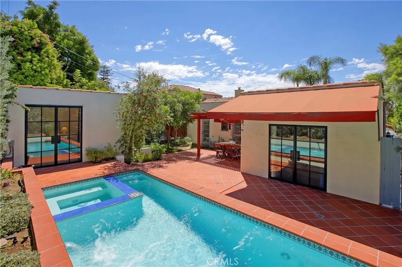 725 Pleasant View Terrace