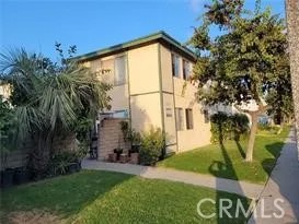 1034 El Camino Drive