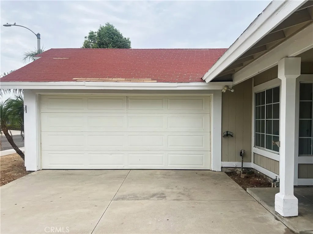 196 Sunny Halo Court