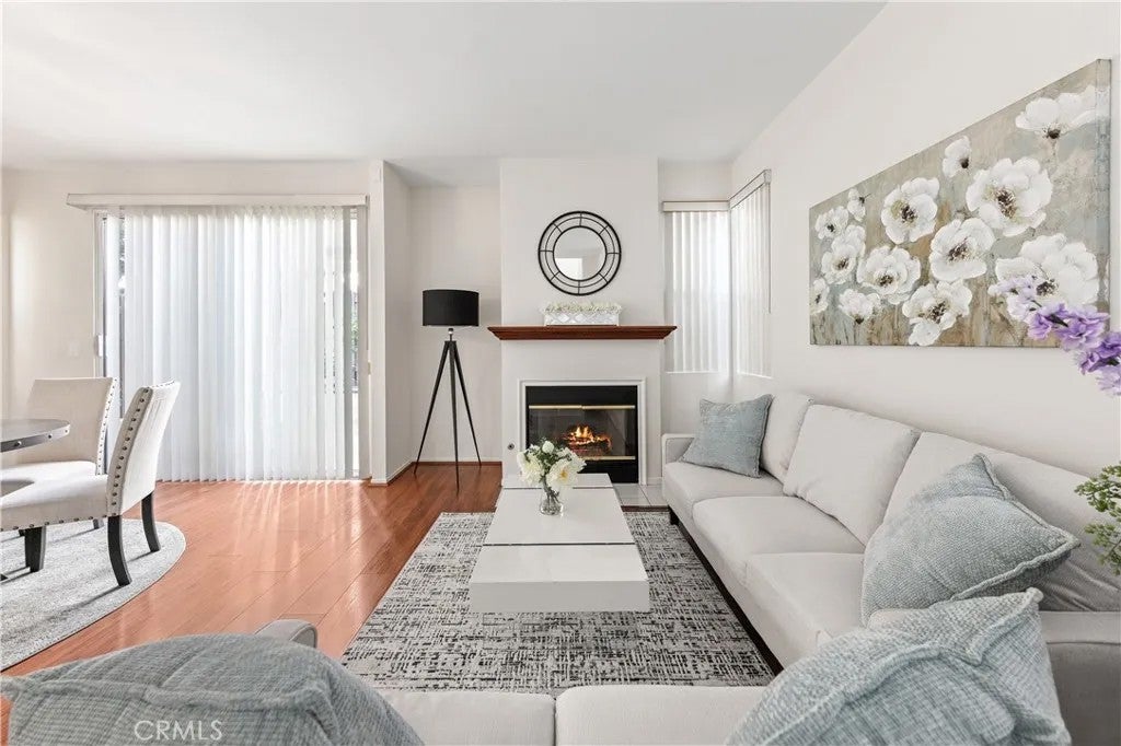 1232 Mission Pl