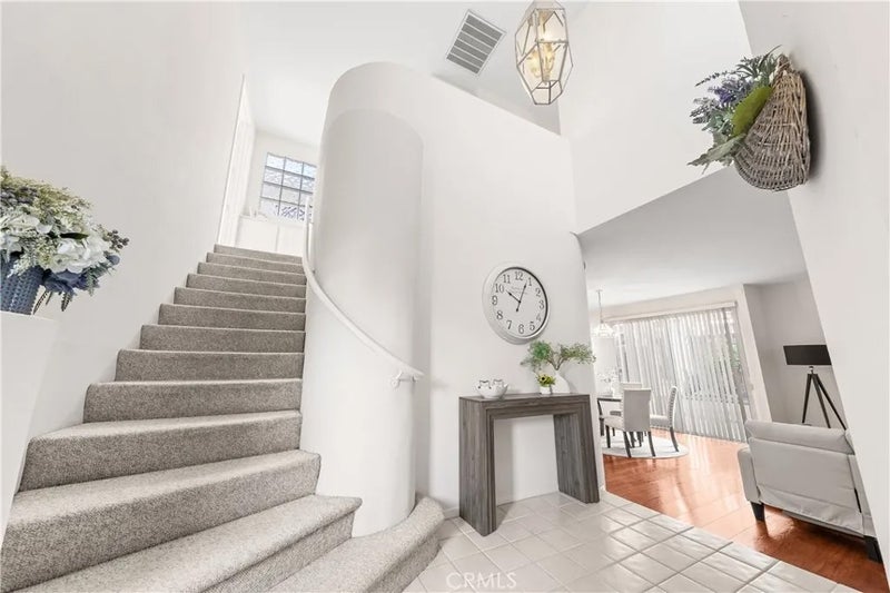 1232 Mission Pl