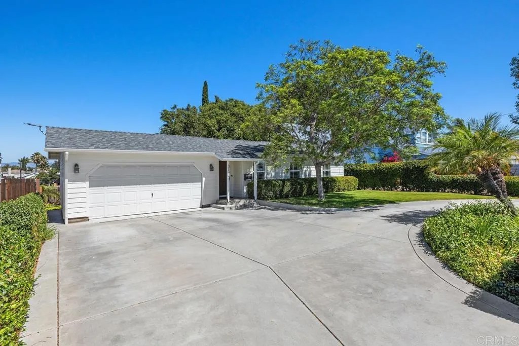3173 Vista Ave