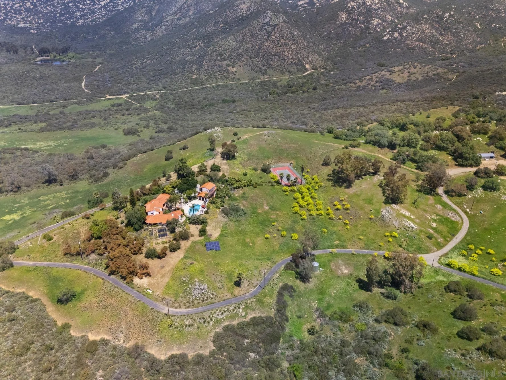 Poway, California, 92064, United States, 5 Bedrooms Bedrooms, ,4 BathroomsBathrooms,Residential,Active,2035583