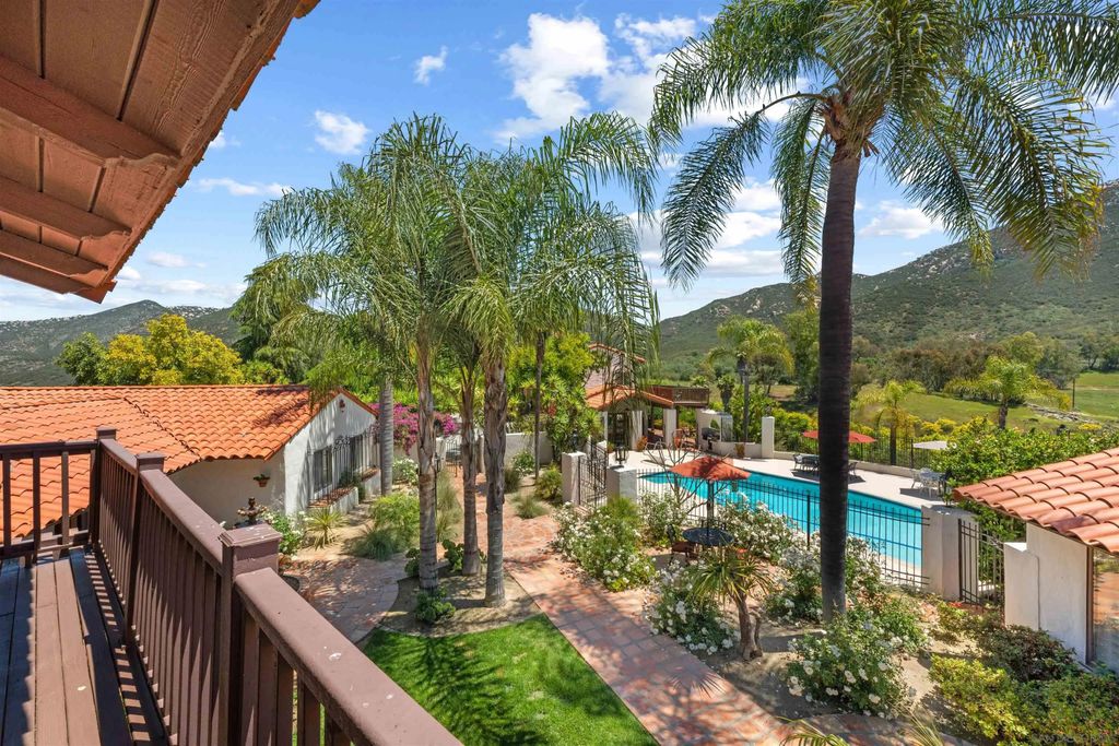 Photo of 17156 Dos Hermanos Rd, Poway, CA 92064 (MLS # 260008496)
