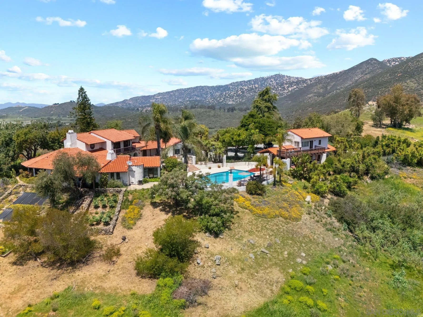 Poway, California, 92064, United States, 5 Bedrooms Bedrooms, ,4 BathroomsBathrooms,Residential,Active,2035583