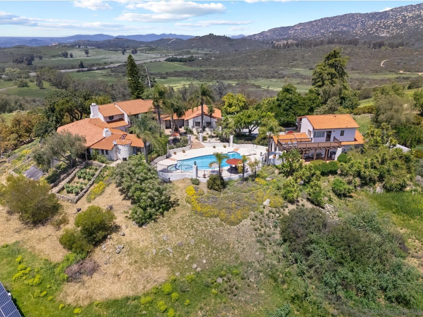 Poway, California, 92064, United States, 5 Bedrooms Bedrooms, ,4 BathroomsBathrooms,Residential,Active,2035583