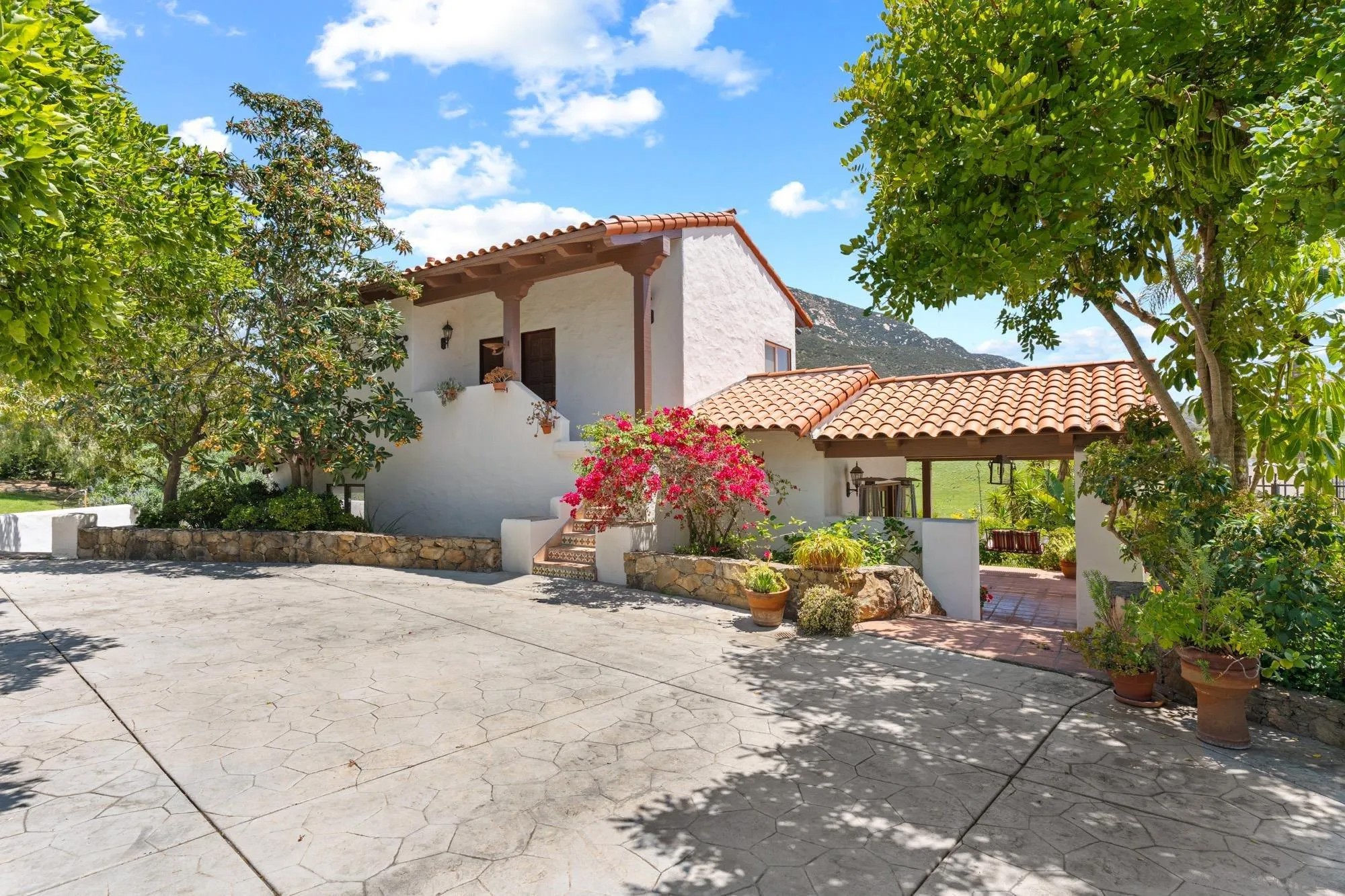 Poway, California, 92064, United States, 5 Bedrooms Bedrooms, ,4 BathroomsBathrooms,Residential,Active,2035583
