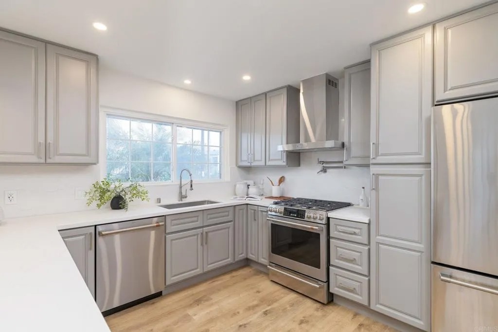 1674 Evergreen Street