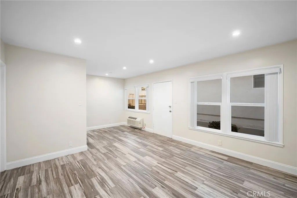 Photo of 2930 Fairmount Avenue #B, La Crescenta, CA 91214 (MLS # GD26052853)