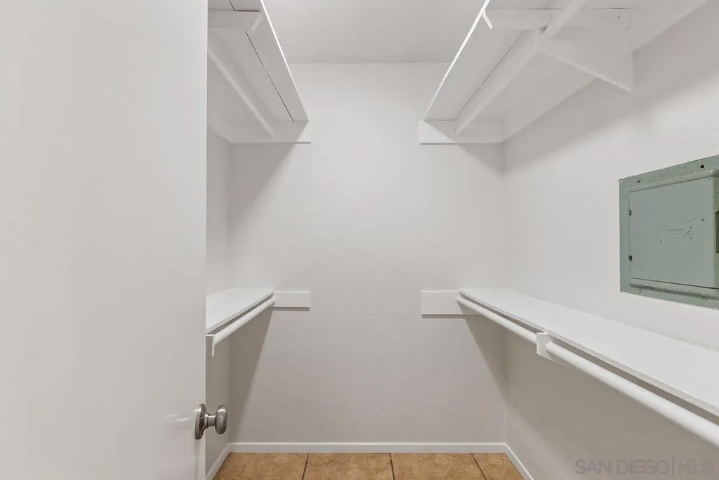 Photo of 8308 Regents Rd #1o Rd, San Diego, CA 92122 (MLS # 260009825)