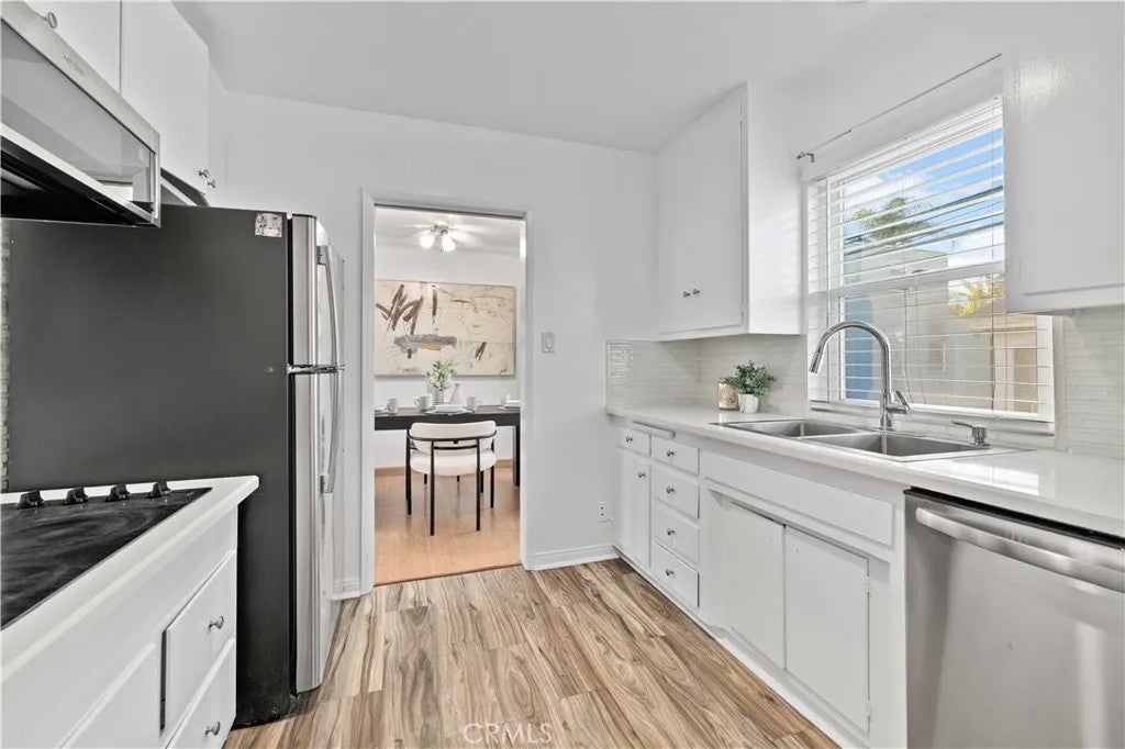 1227 E 1st 2F