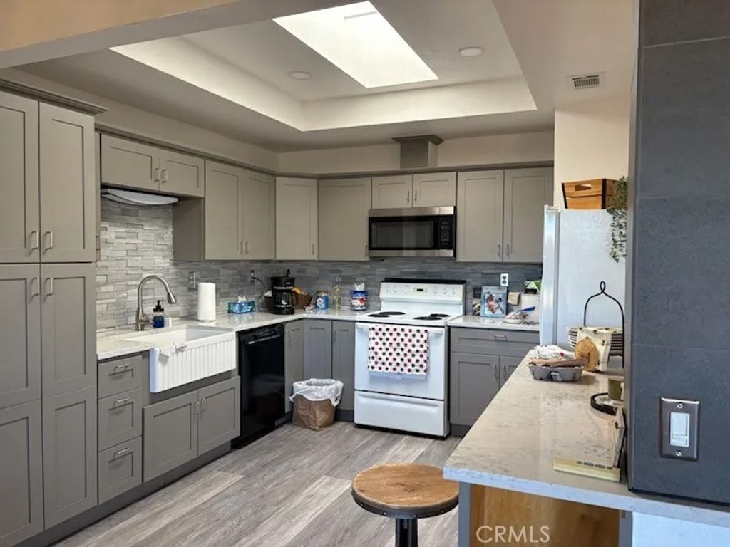 Photo of 28375 Paseo Grande Dr, Menifee, CA 92586 (MLS # NP25277986)